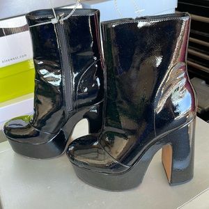 Jessica Simpson thick heel ankle boot